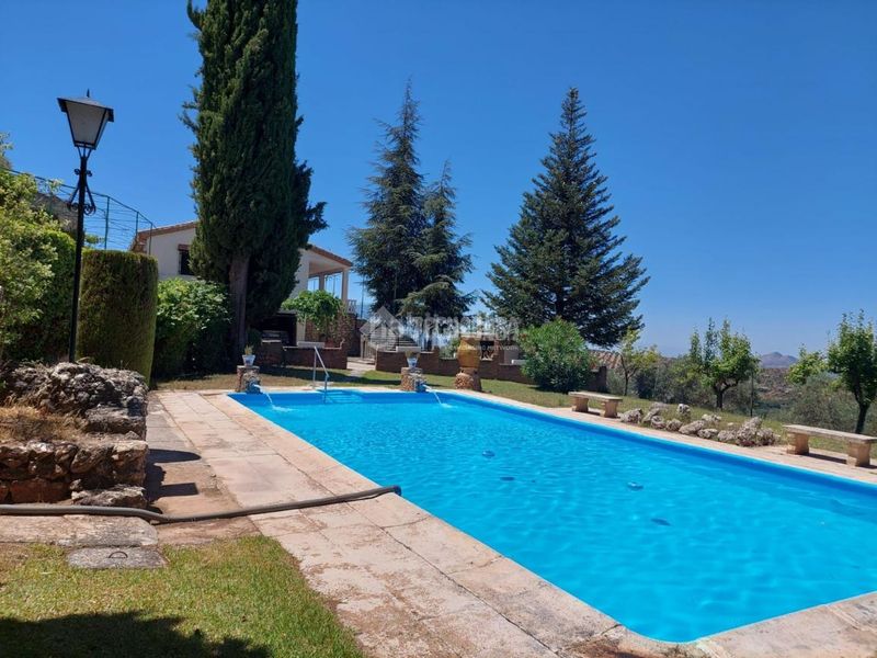 Foto b82def26-dd24-4d91-bfa9-da37fccc36b3. Casa  en venta en Nívar