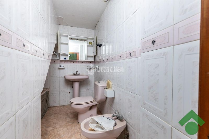 Foto 3b11fd4e-4566-4b9c-b54c-9959872e39fb. Casa aparellada a Alfacar