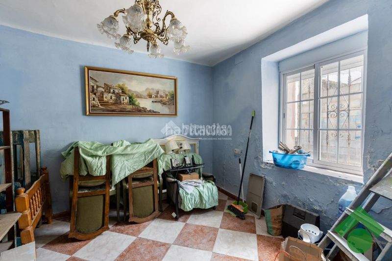 Foto a4a5eba8-9389-49a4-810a-40313d4150ee. Casa aparellada a Alfacar