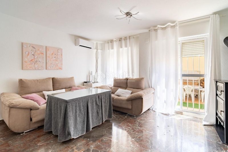 Foto 48fe91f7-4238-469c-805c-ba9fa568fbee. Casa aparellada a Pulianas