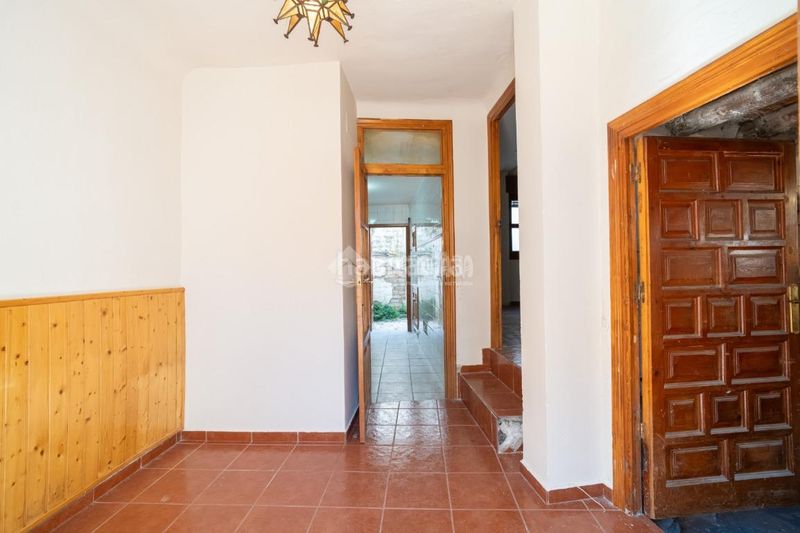 Foto a876985b-054b-4808-960e-4084872c2040. Casa aparellada a Alfacar