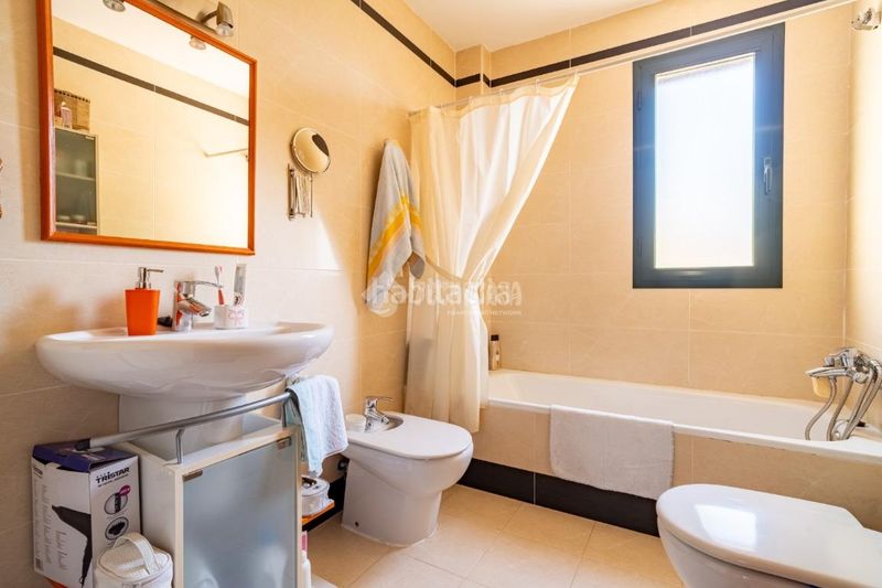 Foto 5b998caf-3bc8-4fdb-82a5-a8b29f151590. Piso  en venta en Jun
