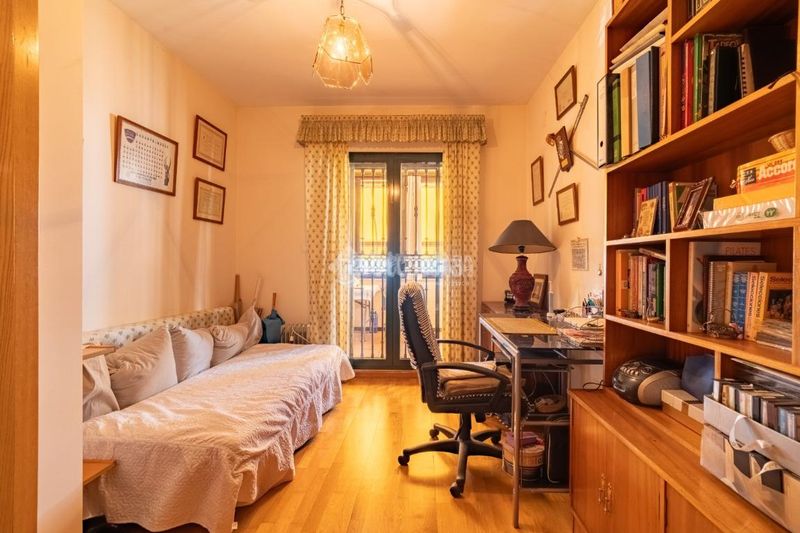Foto 745aff1f-e7ee-4626-8617-f949686769c6. Piso  en venta en Jun