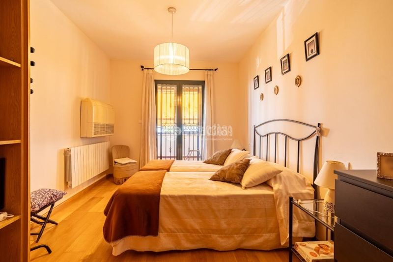 Foto a4b81903-7913-48ea-974a-5d1f195156b0. Piso  en venta en Jun