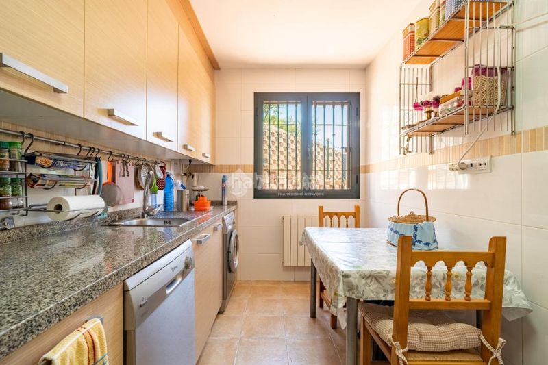 Foto c3390639-814e-491c-88a2-b604ca143b05. Piso  en venta en Jun