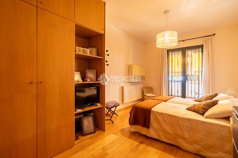 Foto d1eb0f8e-7675-493e-a1b8-e7959ef09731. Piso  en venta en Jun