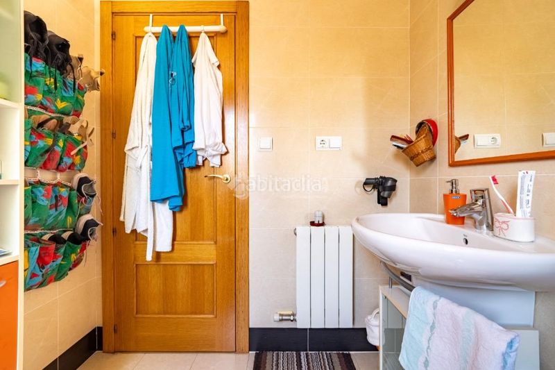 Foto d3d701b5-3383-4b33-abf6-e52f525666f0. Piso  en venta en Jun
