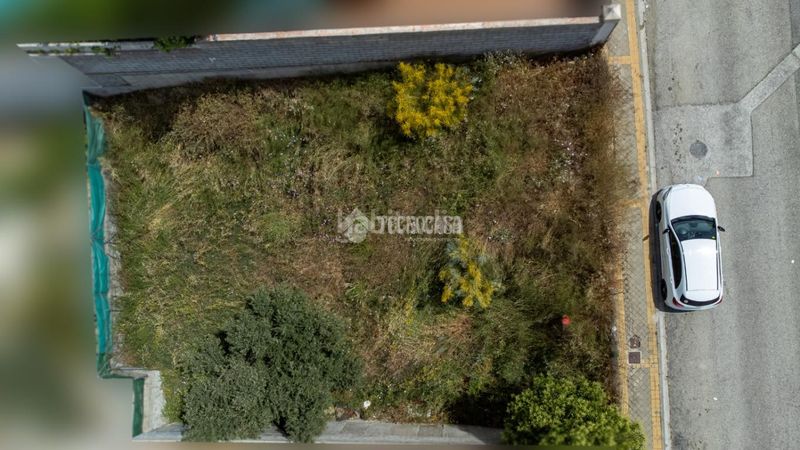 Foto d639af59-ddc6-439e-9bc3-08584bf895ce. Terreny residencial a Jun