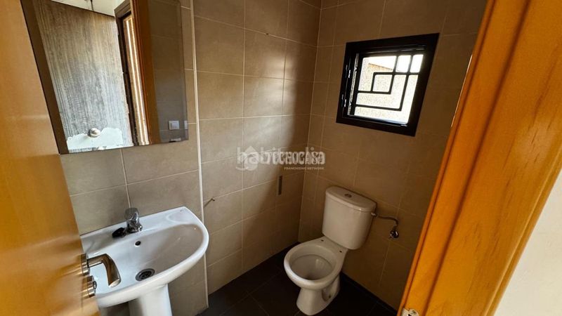 Foto 4a6e6469-ee2a-4150-a6f2-d399a3687e6a. Casa aparellada a Pulianas