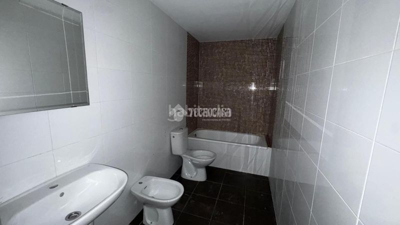Foto 681f54d1-b613-4af1-ae16-527cdcd03a6d. Casa aparellada a Pulianas