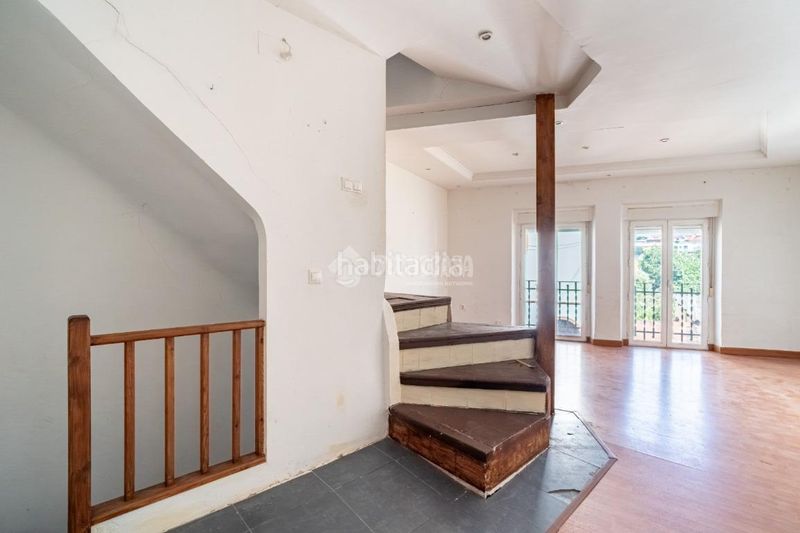 Foto acd6cc37-ea79-4e37-8344-95fa71ad182d. Casa aparellada a Alfacar