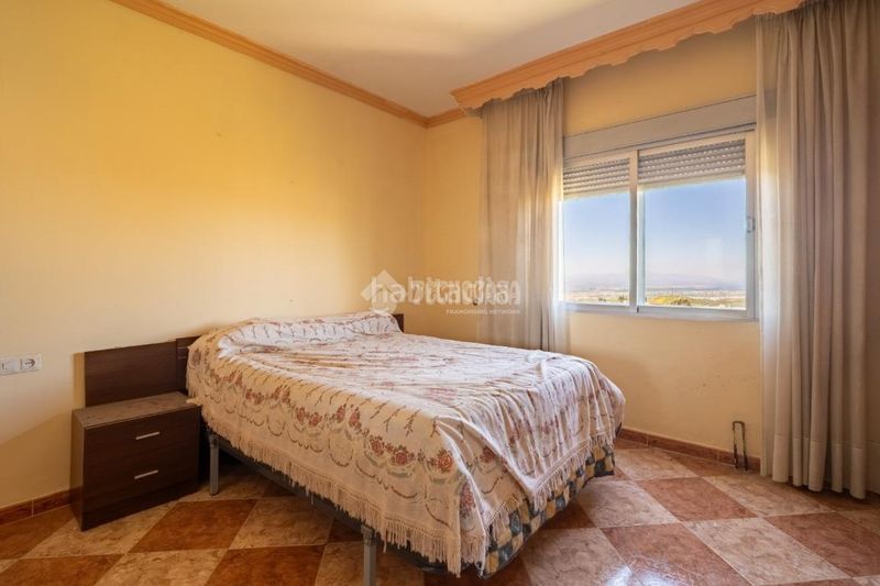 Foto 054def85-1278-4364-af10-cb0a7ac2f28f. Casa a Alfacar