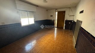 Doppelhaus in Iznalloz. Casa en venta en iznalloz