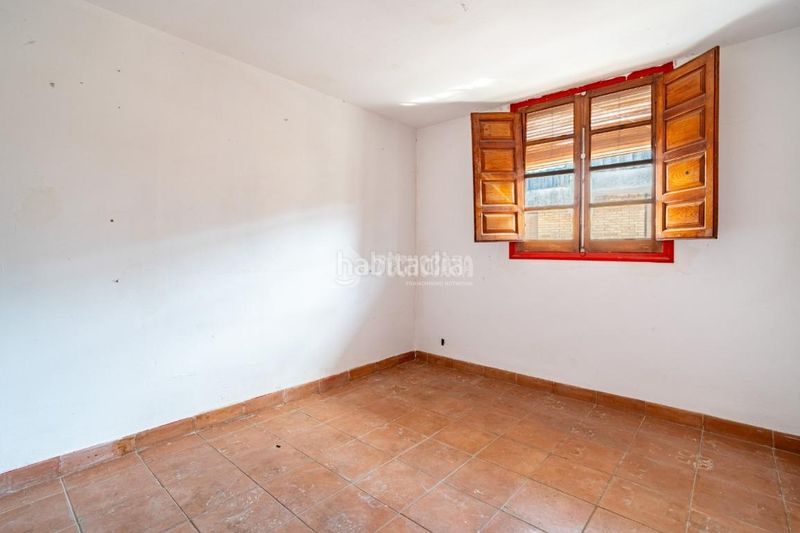 Foto 7cea0d68-489e-4297-a8b3-355ef689f0b1. Casa aparellada a Peligros