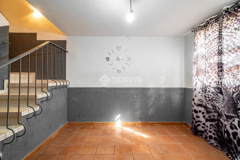 Foto 9a4fa305-1f5e-4703-b34a-3c4d5d38b671. Casa aparellada a Peligros