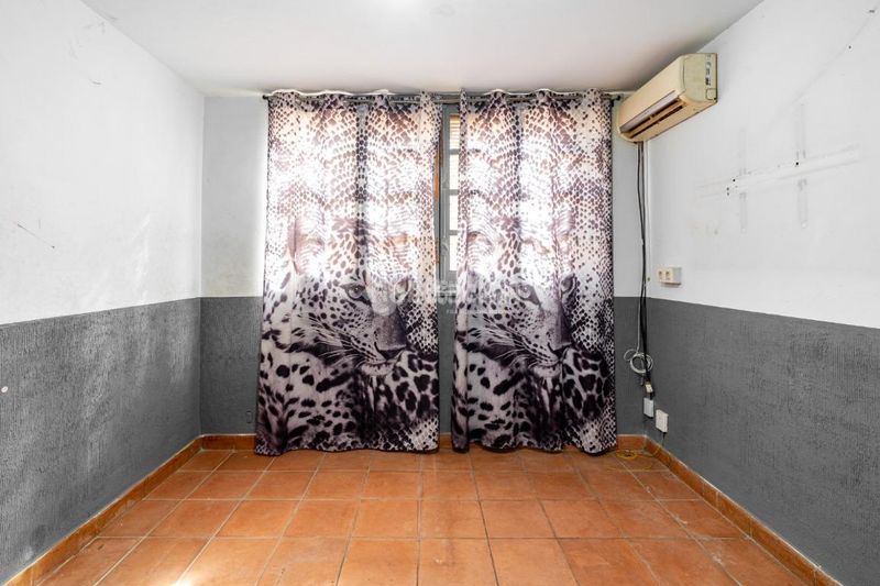 Foto ed9dc7c3-2b02-4d43-b061-0ca099d781db. Casa aparellada a Peligros