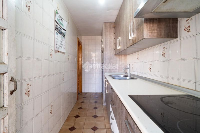 Foto fd416451-8149-46b3-9d4a-b2163d8ecdea. Casa aparellada a Peligros