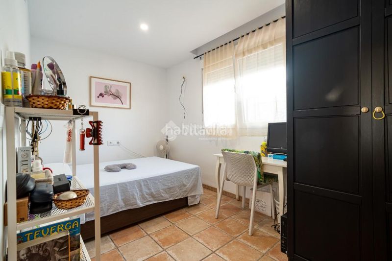 Foto 27470f48-5488-4d24-8026-242a5bd6a299. Casa aparellada a Peligros
