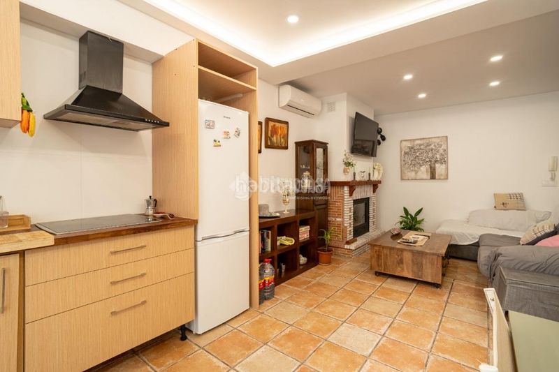 Foto 4f78cd2a-7030-4aa9-bdfb-1d07af622788. Casa aparellada a Peligros