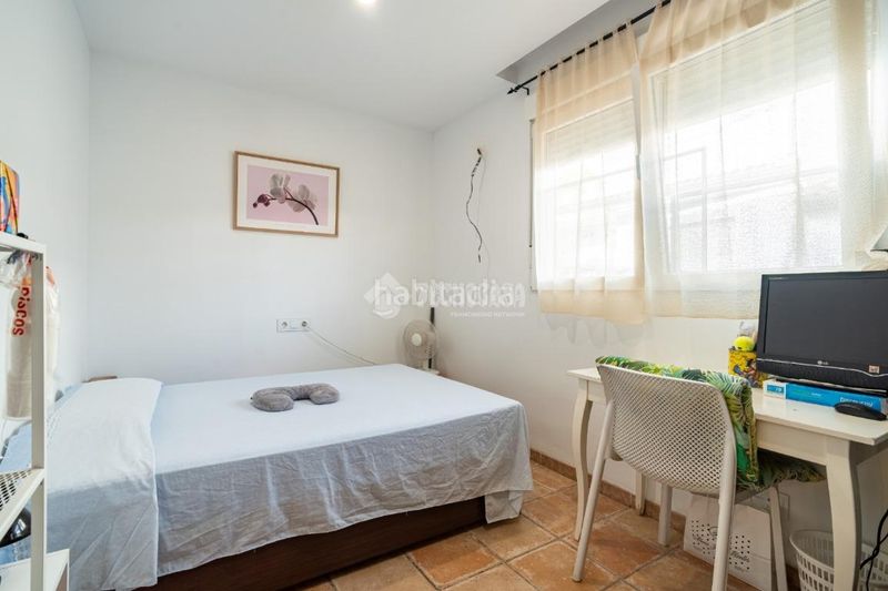 Foto 544e02da-a7b6-40a3-9d76-f49853884bdc. Casa aparellada a Peligros