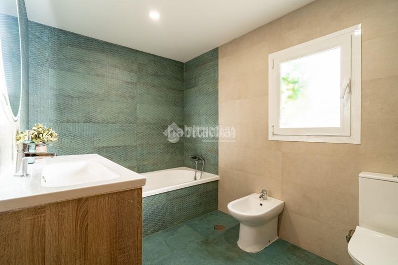 Foto 4d038200-9757-4493-acde-9e1de5990760. Pis a Peligros