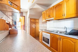 Casa aparellada a Peligros. Casa en venta en peligros