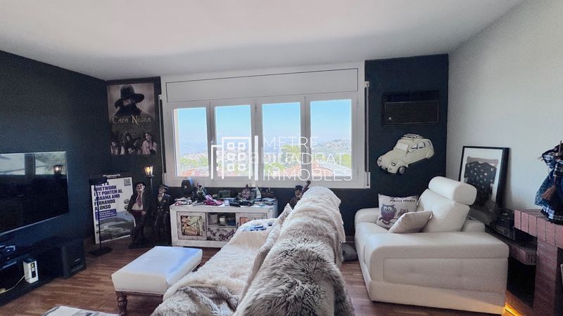 Foto 4fff8e6d-c82f-4afe-9956-330252572552. Casa en Corbera de Llobregat