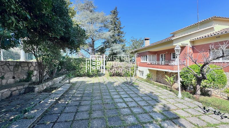 Foto 78664502-7ea0-4203-8e89-0a44a42e8976. Casa en Corbera de Llobregat