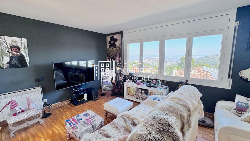 Foto f497085d-b7a5-491e-88ff-deab9a242174. Casa en Corbera de Llobregat