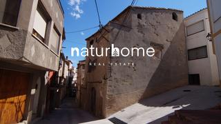 Casa aparellada  Carrer de tortosa. Gran casa de pueblo esquinera a reformar en rasquera