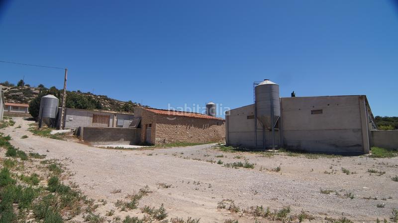 Foto a6af488a-b762-44c2-8c29-4b15ab5a59e1. Bâtiment à usage industriel dans carrer calvari 43 dans Omellons (Els)