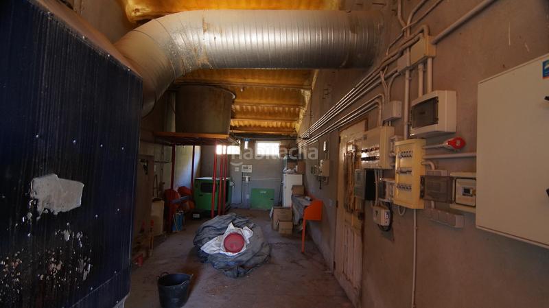 Foto b379c272-e942-4ab2-ab29-e768fa82becd. Bâtiment à usage industriel dans carrer calvari 43 dans Omellons (Els)