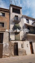 Casa aparellada a Ginestar. Casa de pueblo de 5 plantas en ginestar, junto al ebro – ¡gran o