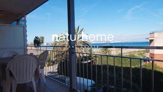Apartament  Carrer de la cella. Fantástico apartamento de 3 habitaciones con vistas al mar en la