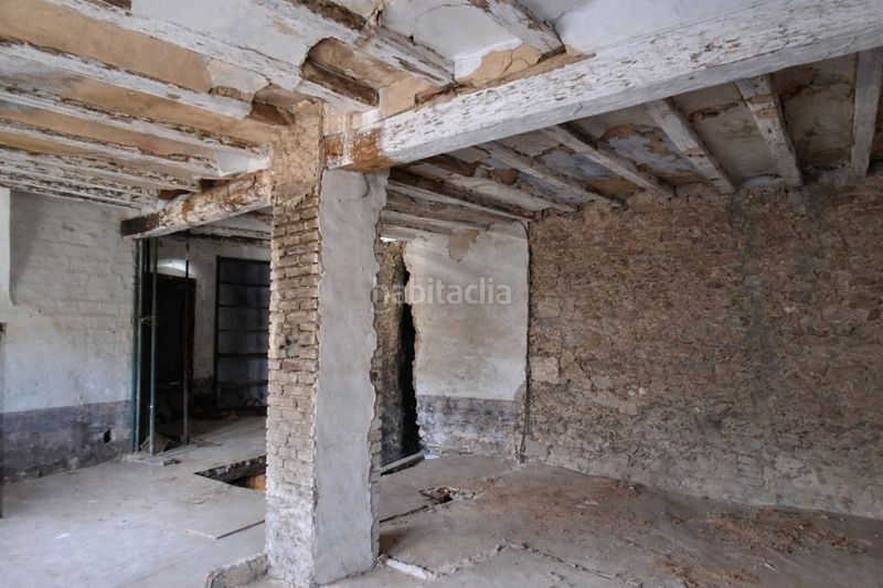 Foto 3eb4a499-027a-4802-9626-dc93a8b3c177. Casa pareada en carrer major 19 gran casa de piedra en la torre de fontaubella (priorat) en Torre de Fontaubella (La)