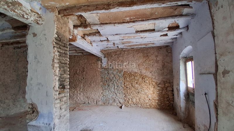 Foto 915943a2-5c22-4d7c-bd3b-8f822647b81f. Casa pareada en carrer major 19 gran casa de piedra en la torre de fontaubella (priorat) en Torre de Fontaubella (La)