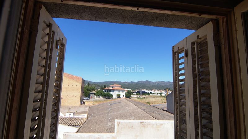 Foto 1a684c71-bb48-42c5-8928-43221e94434e. Casa aparellada amb calefacció a Móra la Nova