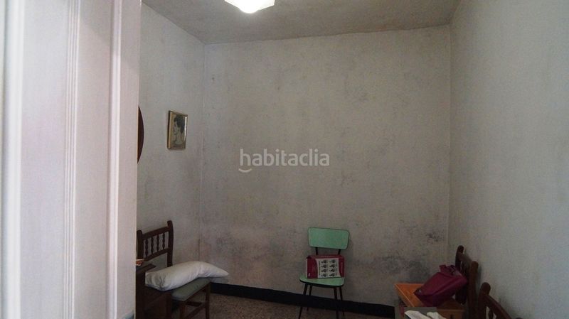 Foto ed6142db-d160-4d23-a362-ffe710db0971. Casa aparellada amb calefacció a Móra la Nova