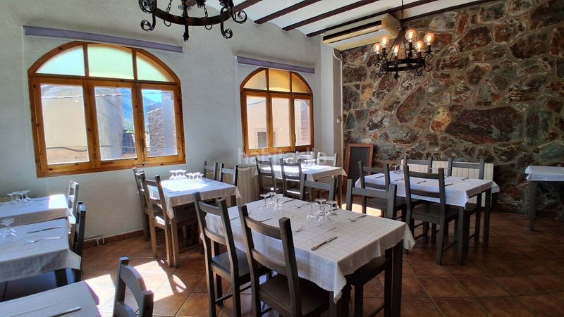 Foto ef32c4ce-d421-4c0b-aec8-20c0f4c81085. Maison jumelée dans carrer priorat 12 dans Vilella Baixa (La)