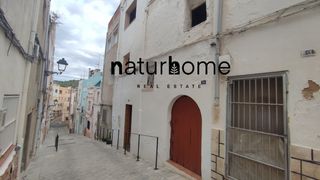 Casa aparellada a Carrer del rosari. Gran casa de pueblo en alcanar