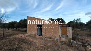 Finca rústica a N/a. Finca rústica con caseta y agua en rasquera