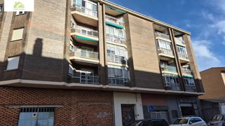 Pis a San José Obrero. Piso en venta zona crta de la hiniesta,3 habitaciones,ascensor