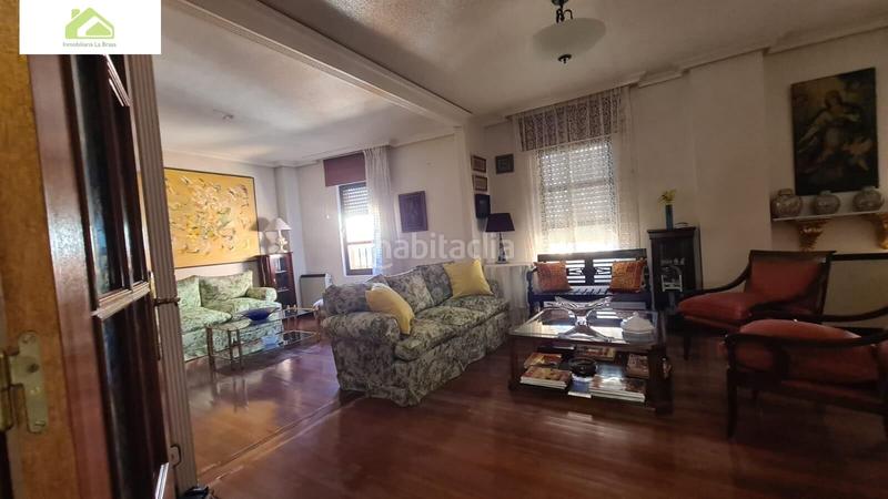 Foto e4abc6e2-4065-45a5-a9b8-b1511a2a7546. Duplex with heating in Casco Antiguo Zamora