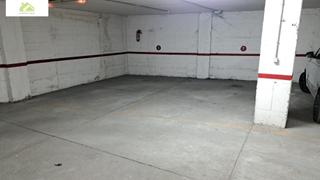 Parking voiture à Las Viñas. Garaje para 5 coches en venta en zona centro