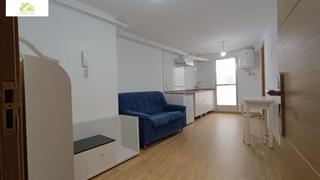 Rez-de-chaussée à San Lázaro. Entreplanta acondicionada como apartamento en venta zona puerta