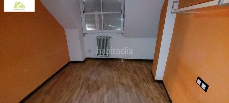 Foto 57a42312-3e3e-4820-946c-e3a6db82119d. Dachwohnung mit heizung in Los Bloques Zamora