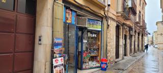 Lloguer Local Comercial a Casco Antiguo. Alquiler  kiosko ,por jubilacion, rua de los francos