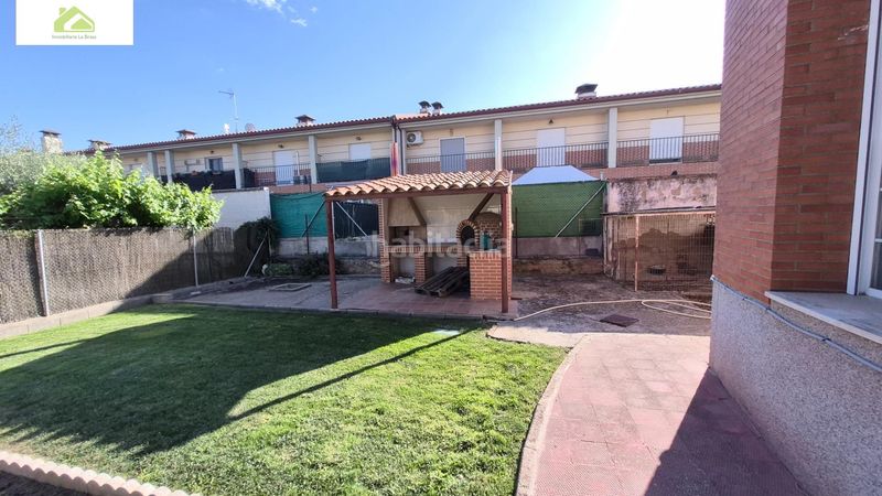 Foto 5463fcdd-bea8-434b-95b4-b6a3c2a975fe. Chalet venta chalet en Morales del Vino