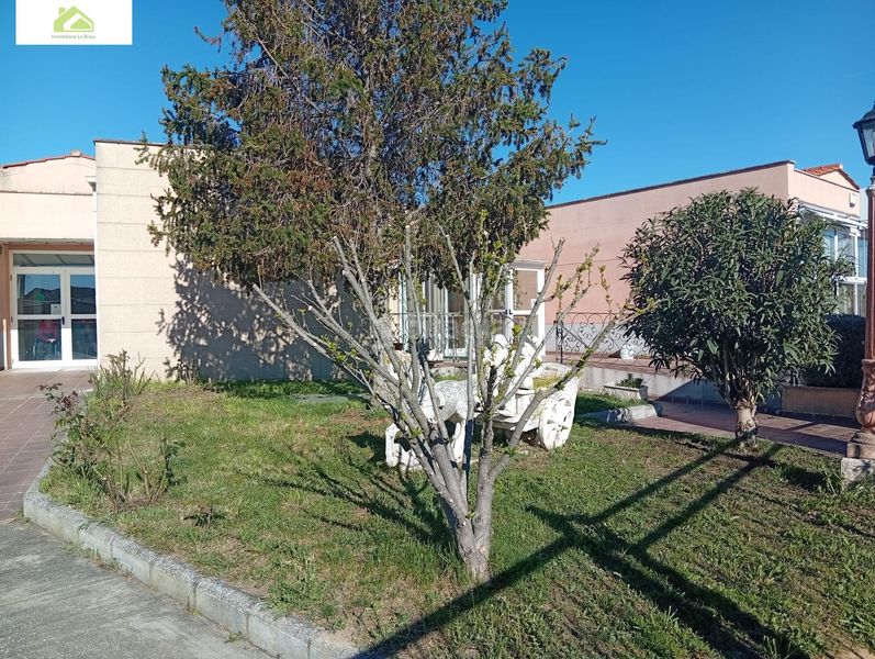 Foto 1ff47ae3-f5ec-4616-89f6-d02963d42c8a. Edifici a Gema