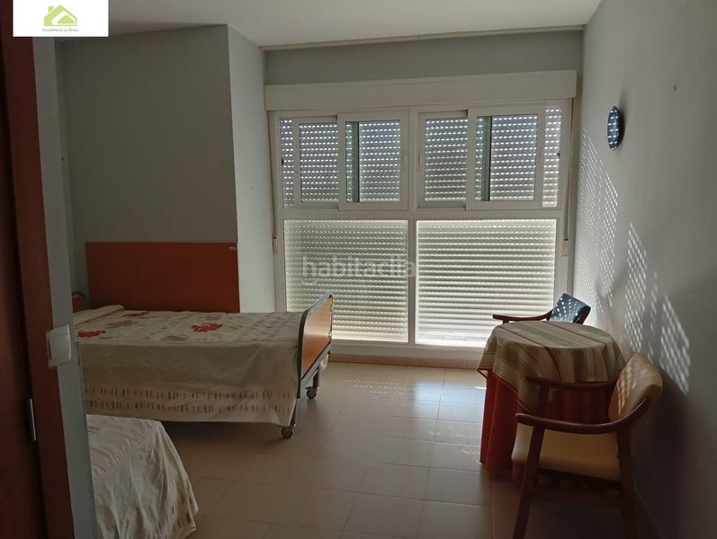 Foto 496f32fa-367a-49c9-948b-ff161b5ff66c. Edifici a Gema